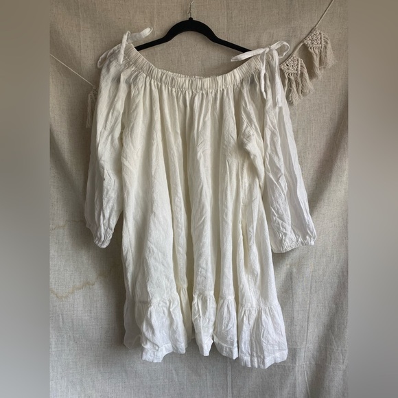 Cleobella Dresses & Skirts - Cleobella White Off-Shoulder Mini Dress